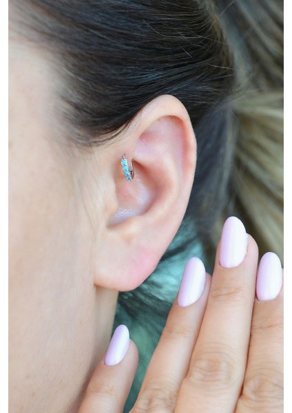 Gümüş Renkli 6 mm Firuze Taşlı Forward Helix Piercing Tragus Helix fiyatları
