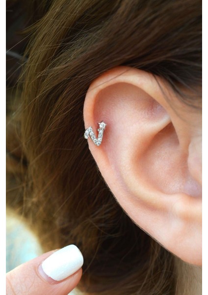 V Harfi Piercing Gümüş Renkli Harf Piercing V