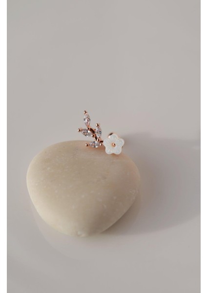 Rose Manolya Çiçek Piercing Helix Kıkırdak modelleri