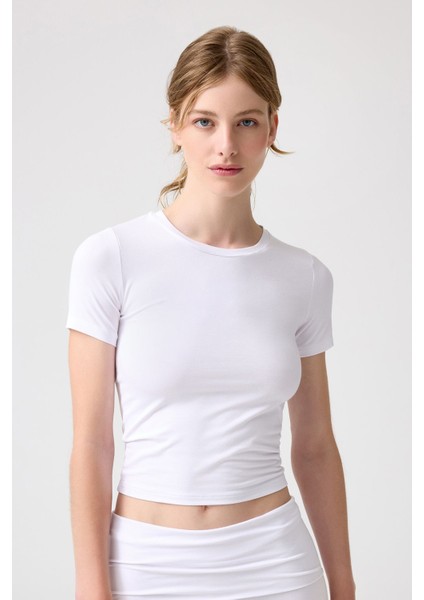 Kadın Slim Fit Basic T-Shirt Q004T