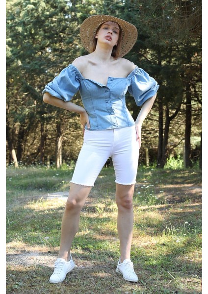 Kadın Beyaz Bermuda Jean Şort