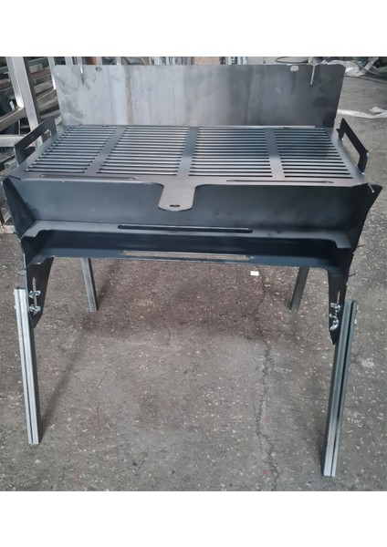 Kül Hazneli 2mm Katlanır İsteğe göre Portatif Ayaklı Büyük Mangal. Çantalı Şiş Hediyeli 50X30 Mangal.sebze Pişirme Hazneli