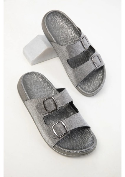 Yazlık Kadın Ortopedik Terlik – Sim Detaylı, Çift Tokalı, Soft Tabanlı Ev Terliği