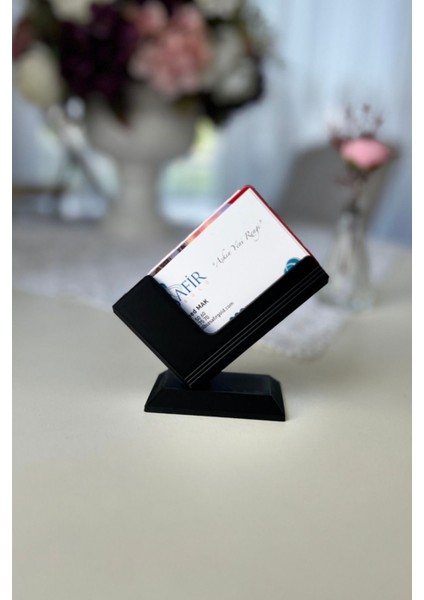 Siyah Modern Masaüstü Kartvizitlik 10×8 cm – Şık Ofis Aksesuarı