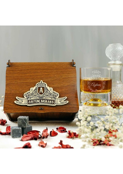 Ahşap Kutulu Vintage Tasarımlı Kişiye Özel Taşlı Viski Kadehi Seti