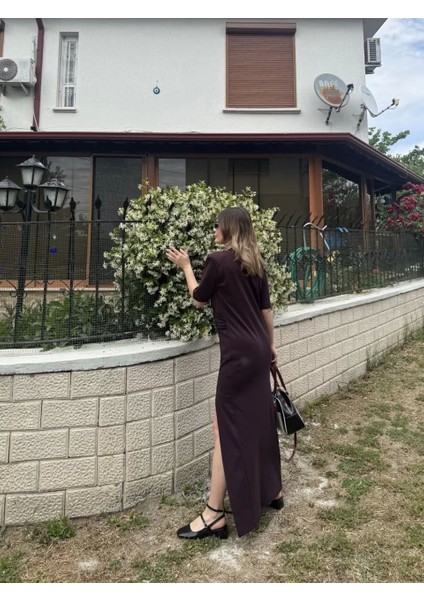 Kadın Kısa Kollu Uzun Yandan Yırtmaçlı Elbise - Kahverengi