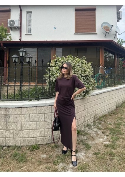 Kadın Kısa Kollu Uzun Yandan Yırtmaçlı Elbise - Kahverengi