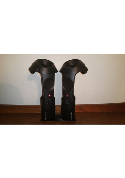 Çift Htc Vive Değnek Şarj Standı (Plastik Aparattır!!!) fırsatları
