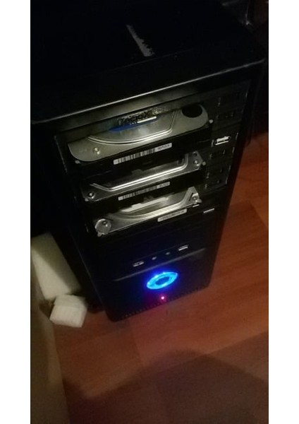 Usb'li Kolay ve Ucuz Dahili Sata Yerleştirme Istasyonu - Pc 5,25 Ila 3,5 Sata Yuvası (Plastik Aparattır!!!)