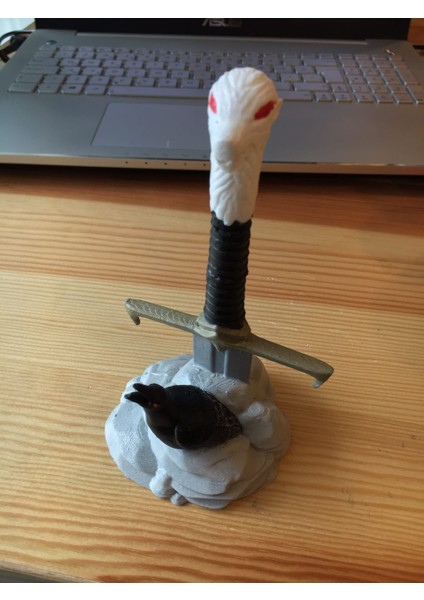 Game Of Thrones - Karga ile Taşta Uzunpençe (Plastik Aparattır!!!) indirimleri