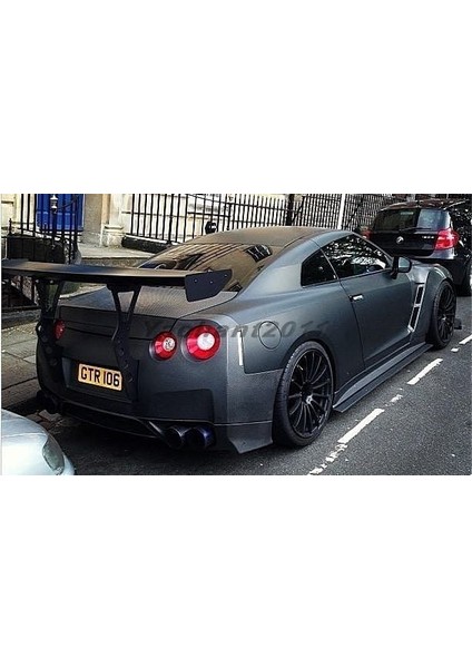 Gt Spoiler Nissan Silueti Veya Gtr (Plastik Aparattır!!!)