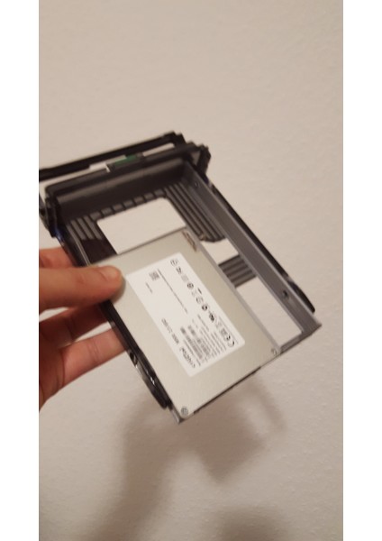 Hp Z800 SSD Adaptör Taşıyıcı Kutusu 2,5 - 3,5 (Plastik Aparattır!!!) fiyatları