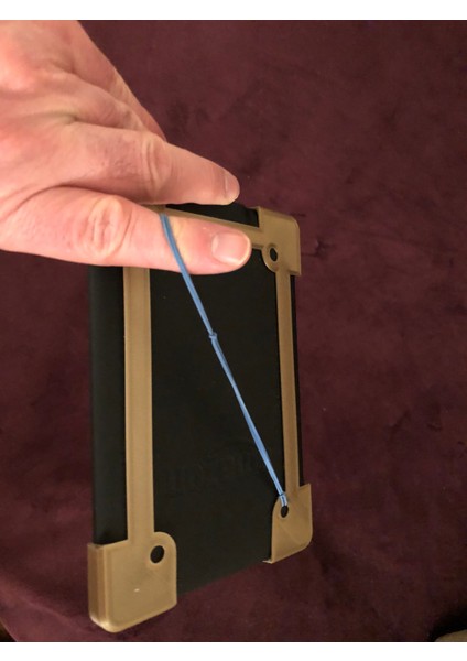 Kindle Paperwhite Köşe Koruyucuları ve Tek Elle Okuma Klibi Remıx (Plastik Aparattır!!!)