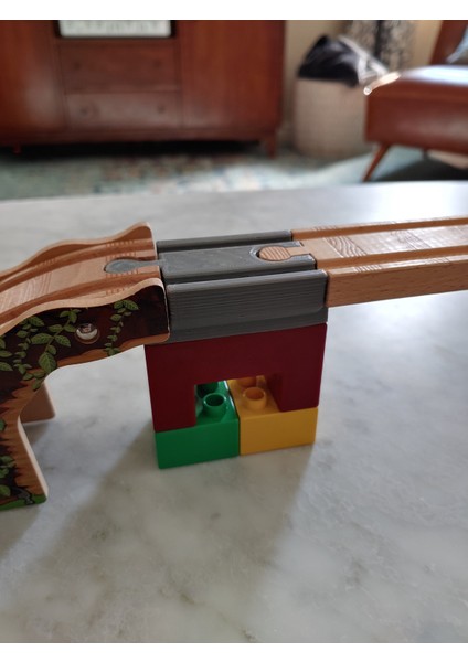 Duplo'dan Ahşap Tren Rayına Adaptör (Plastik Aparattır!!!)