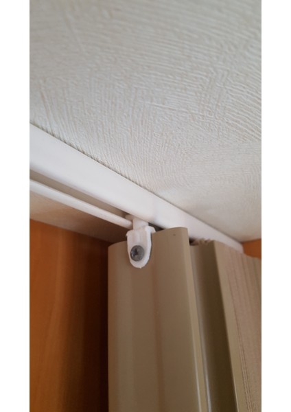 Fleetwood Karavan Perdesi Kaydırıcı Klipsi (Plastik Aparattır!!!) fiyatları