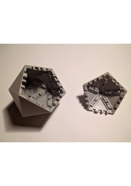 Bir Araya Getirilen Icosahedron (D20) (Plastik Aparattır!!!)