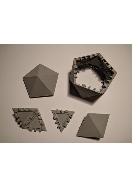 Bir Araya Getirilen Icosahedron (D20) (Plastik Aparattır!!!)
