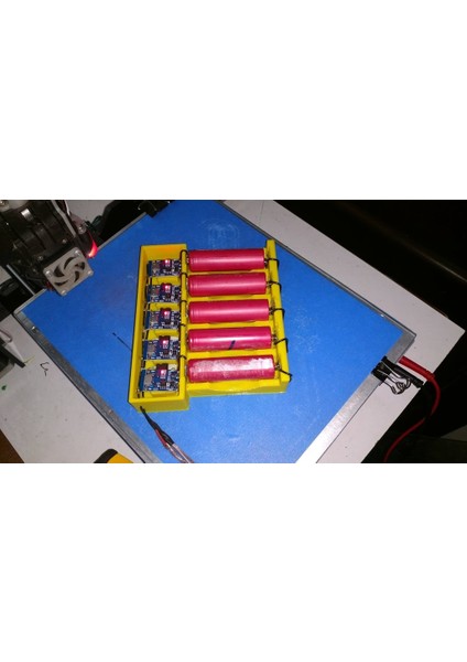 18650 5x Şarj Cihazı (Plastik Aparattır!!!)