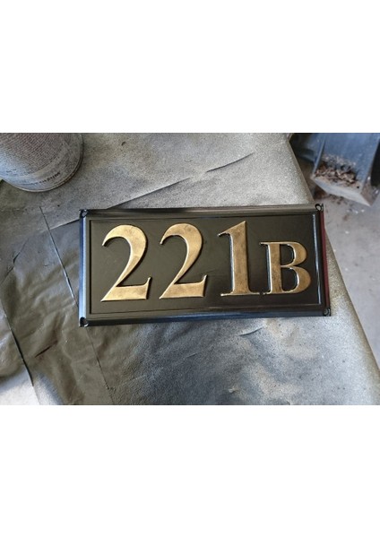 221B Baker Sokak Kapı Paneli (Plastik Aparattır!!!) fırsatları