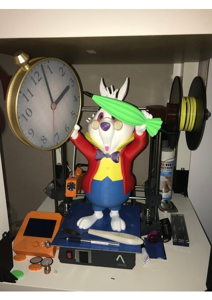 Tavşan Için Kontur Alice Izle (Plastik Aparattır!!!)
