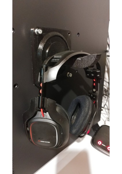 Vesa Kulaklık Tutucu Thermaltake P5 (Plastik Aparattır!!!) fiyatları