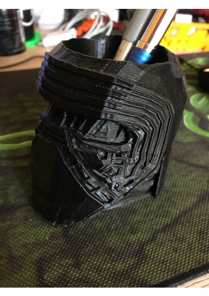 Kylo Ren Kalem Tutucu (Plastik Aparattır!!!)