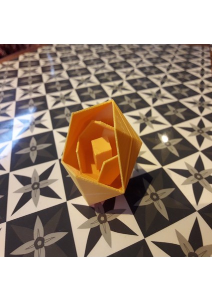 Bir Icosahedron Içindeki Bir Dodecahedronun Içindeki Küp (Plastik Aparattır!!!)