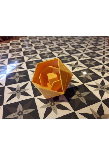 Bir Icosahedron Içindeki Bir Dodecahedronun Içindeki Küp (Plastik Aparattır!!!) fiyatları