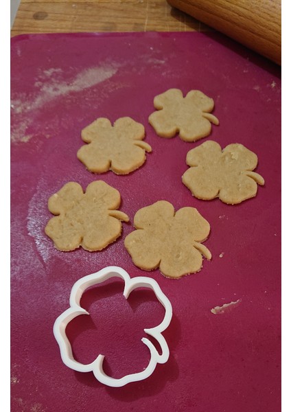 Chance Kurabiye Kalıbı - 4 Yapraklı Yonca Kurabiye Kalıbı (Bisküvi) (Plastik Aparattır!!!) fiyatları