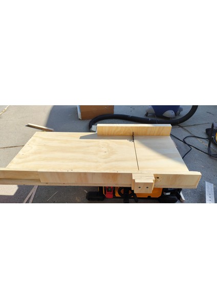 Masa Testere Için Yolluk Dewalt DW745 (Plastik Aparattır!!!) modelleri