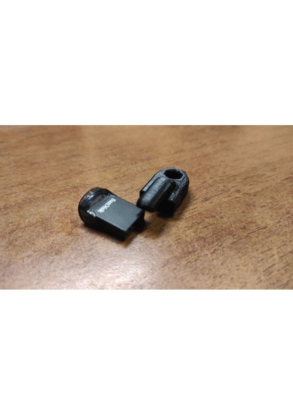Sandisk Ultra Fit USB Bellek Anahtar Tutucu (Plastik Aparattır!!!) indirimleri