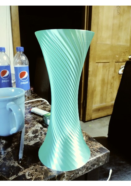 Uzun Spiral Vazo (Plastik Aparattır!!!) fırsatları