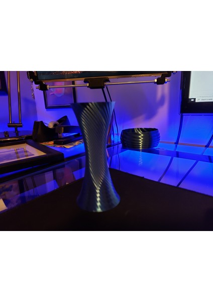 Uzun Spiral Vazo (Plastik Aparattır!!!) indirimleri