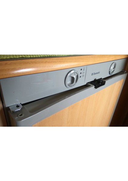 Karavan Dometic Buzdolabı Kilidi (Plastik Aparattır!!!) fırsatları