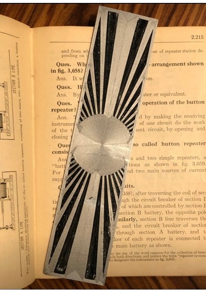 Art Deco Sun Tersinable Bookmark (Plastik Aparattır!!!)