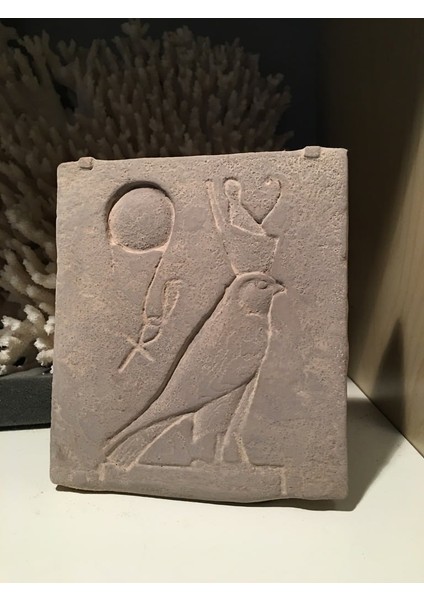 Tanrı Horus'u Şahin Olarak Tasvir Eden Rölyef Plaket (Plastik Aparattır!!!) fırsatları