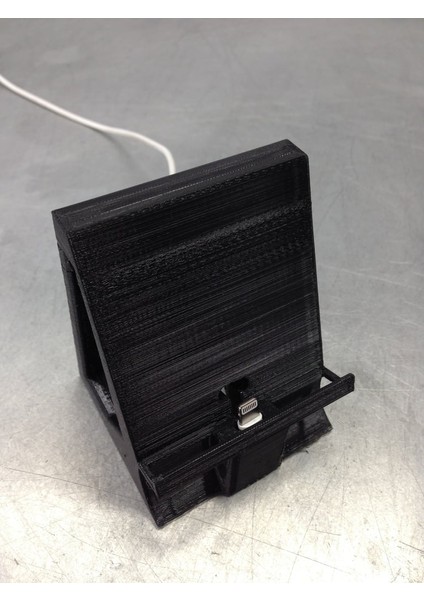 Sesi Güçlendirmek Için Hoparlör Kesitli ve Kavisli Tabanlı iPhone 5 Veya iPad Mini Stand. (Plastik Aparattır!!!)