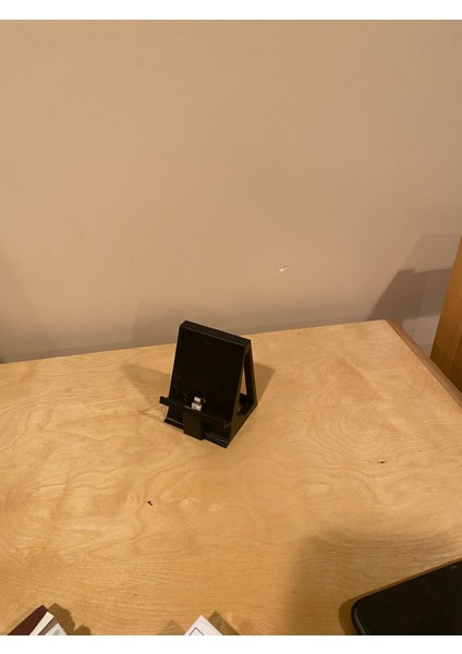 Sesi Güçlendirmek Için Hoparlör Kesitli ve Kavisli Tabanlı iPhone 5 Veya iPad Mini Stand. (Plastik Aparattır!!!) fiyatları