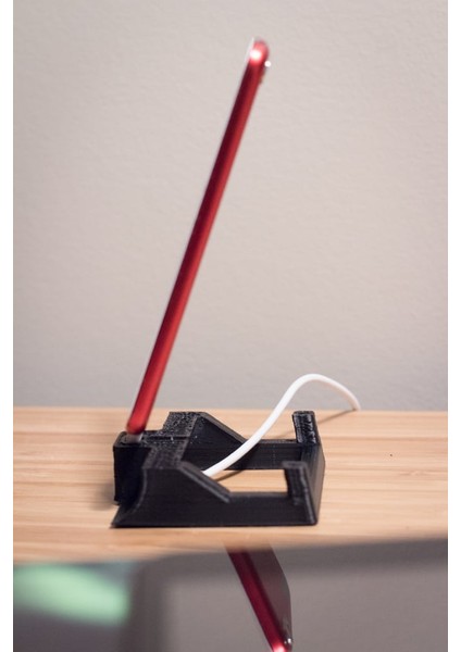 Sesi Güçlendirmek Için Hoparlör Kesitli ve Kavisli Tabanlı iPhone 5 Veya iPad Mini Stand. (Plastik Aparattır!!!) indirimleri
