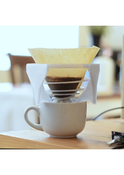 Evrensel Kahve Standı Üzerine Dökün. Hario V-60, Chemx ile Çalışıyor (Plastik Aparattır!!!)