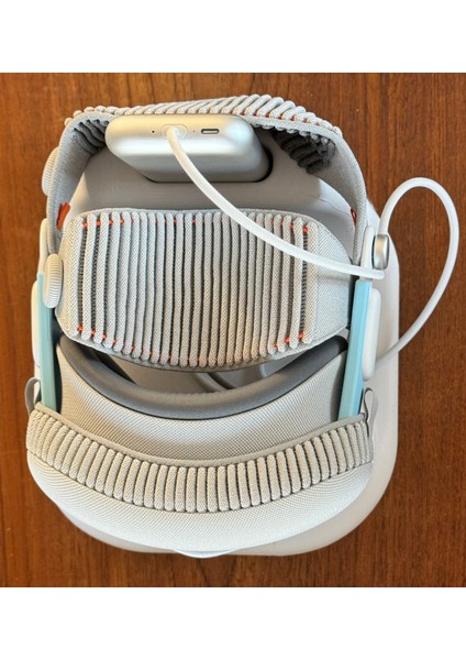 Apple Vision Pro Standı (Plastik Aparattır!!!)