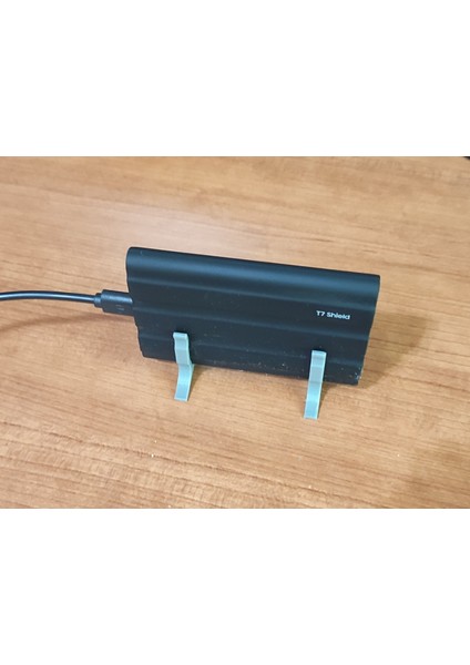 T7 Shield SSD Dikey Tutucu (Plastik Aparattır!!!) fiyatları