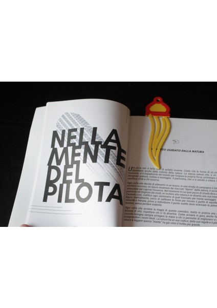 Bir Napoliten Şanslı Boynuz - Napoliten Kruvasan Bookmark Şeklinde Yer Imi (Plastik Aparattır) indirimleri