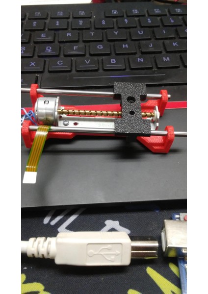 Daha Iyi Toleranslara Sahip CD Rom Mini Cnc Çizim Plotter (Plastik Aparattır!!!)