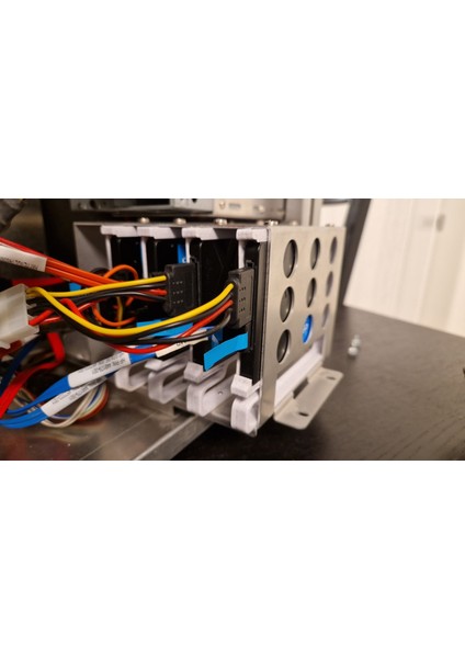 Aletsiz 3,5 - 2,5 SSD Adaptörü (Plastik Aparattır!!!) modelleri