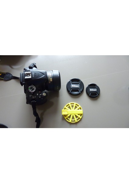 Flaş Desteğinde Çift Lens Kapağı Tutucu 52 mm ve 67 mm Nikon (Plastik Aparattır!!!) indirimleri