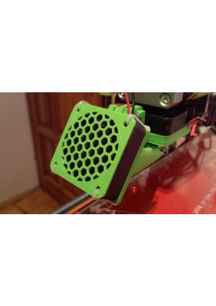 40 mm Fan Izgarası - Petek Desenli (Plastik Aparattır)