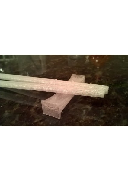 Yemek Çubukları Dinleniyor (Plastik Aparattır!!!) fırsatları