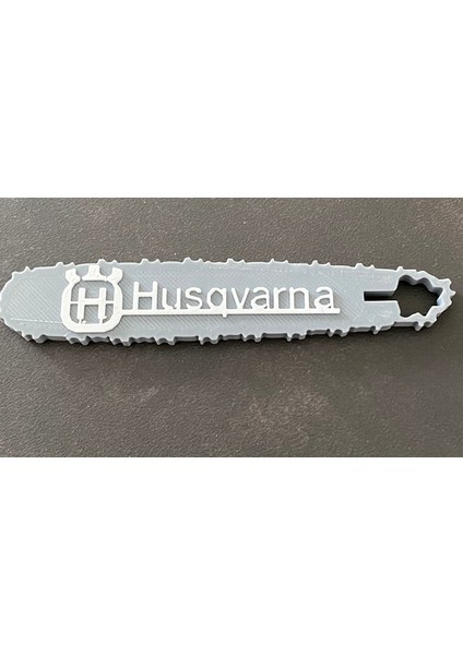Husqvarna Logolu Zincirli Testere Anahtarlık (Plastik Aparattır!!!) fiyatları