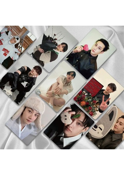Stray Kıds '' Bangchan '' Çift Yön Baskılı Hologramlı/lomo Card Seti